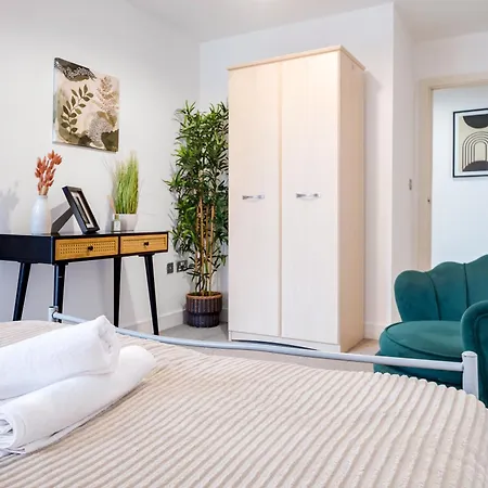 Apartment Ultra Stylish 2 Bedroom Apt Centrally Located Birmingham